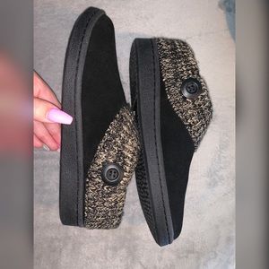 Women’s Clark’s Slippers❗️